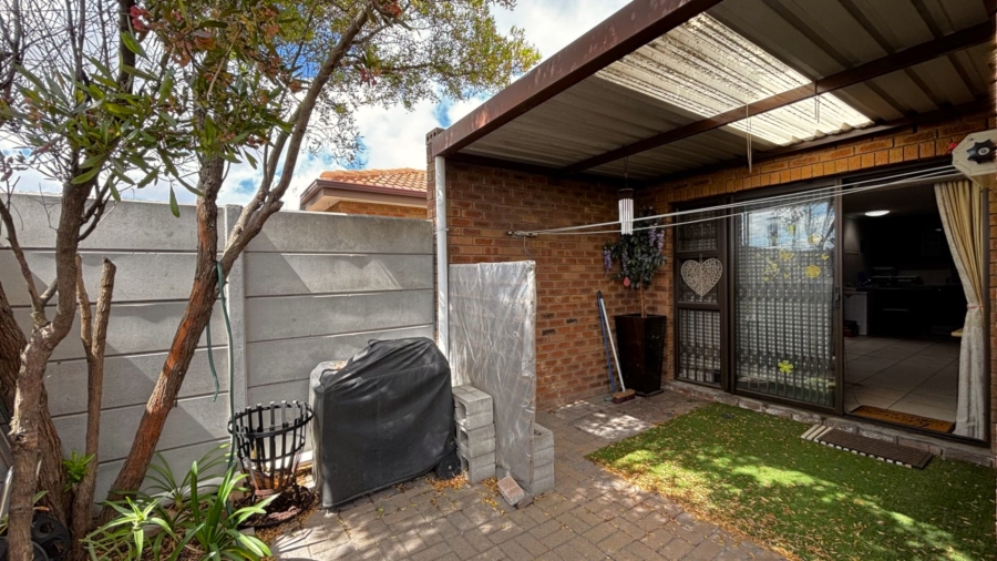 3 Bedroom Property for Sale in Soneike Western Cape
